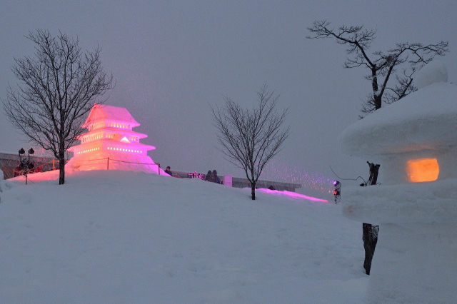 観光情報：上杉雪灯篭まつり3